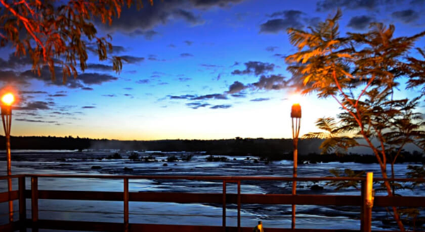 Por do sol nas cataratas do iguaçu