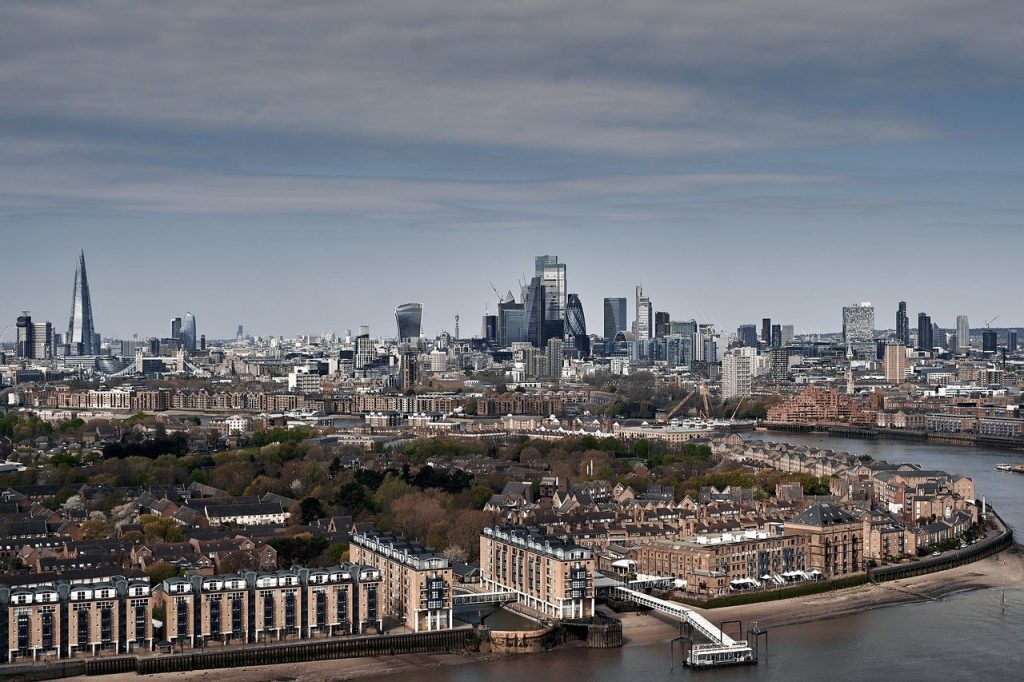 Chega a ser difícil escolher os principais pontos turísticos de Londres, uma vez que a cidade é repleta de atividades para todos os gostos.