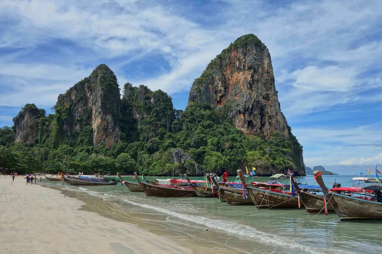 Descubra a beleza e a cultura deste paraíso: dicas essenciais para uma viagem inesquecível para a Tailândia.