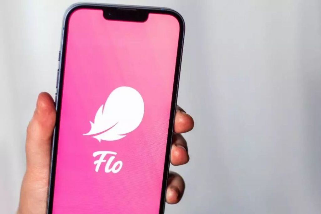 Flo App: O Guia Definitivo do Aplicativo Líder em Saúde Feminina 4 Aplicativo Flo aberto em um smartphone, usado para acompanhar o ciclo menstrual e identificar sintomas da gravidez com precisão.